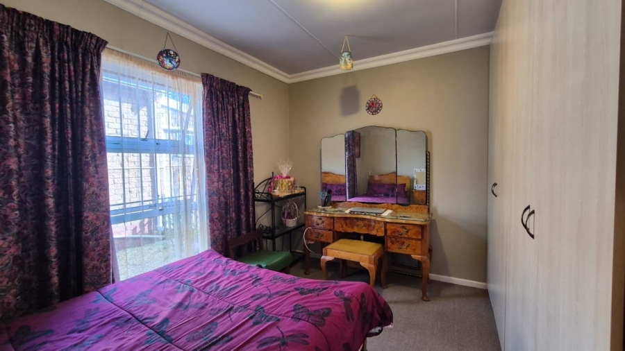 2 Bedroom Property for Sale in Vredenburg Western Cape